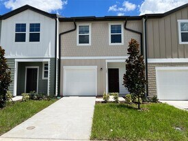 545 Madison Dr in Davenport, FL - Building Photo