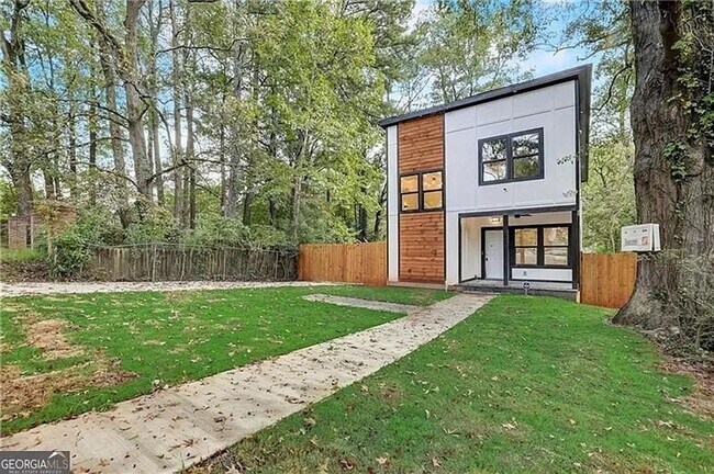 1930 Pinedale Rd in Atlanta, GA - Building Photo - Building Photo