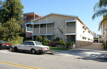 1138 N Louise St in Glendale, CA - Building Photo - Building Photo