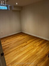 16 Wellspring Ave in Richmond Hill, ON - Building Photo - Building Photo