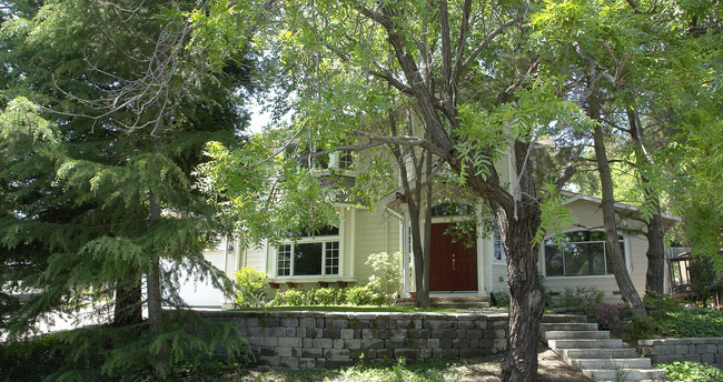 2421 Warren Ln in Walnut Creek, CA - Building Photo - Building Photo