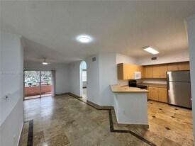 2404 Belmont Ln in North Lauderdale, FL - Building Photo