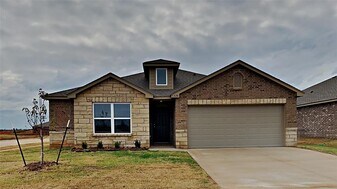 5326 Mac Rd in Tuttle, OK - Building Photo