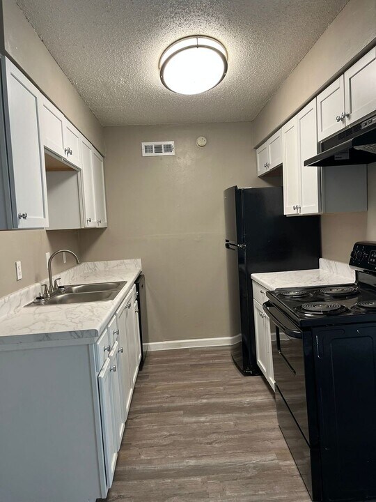 5630 S Quaker Ave in Tulsa, OK - Building Photo