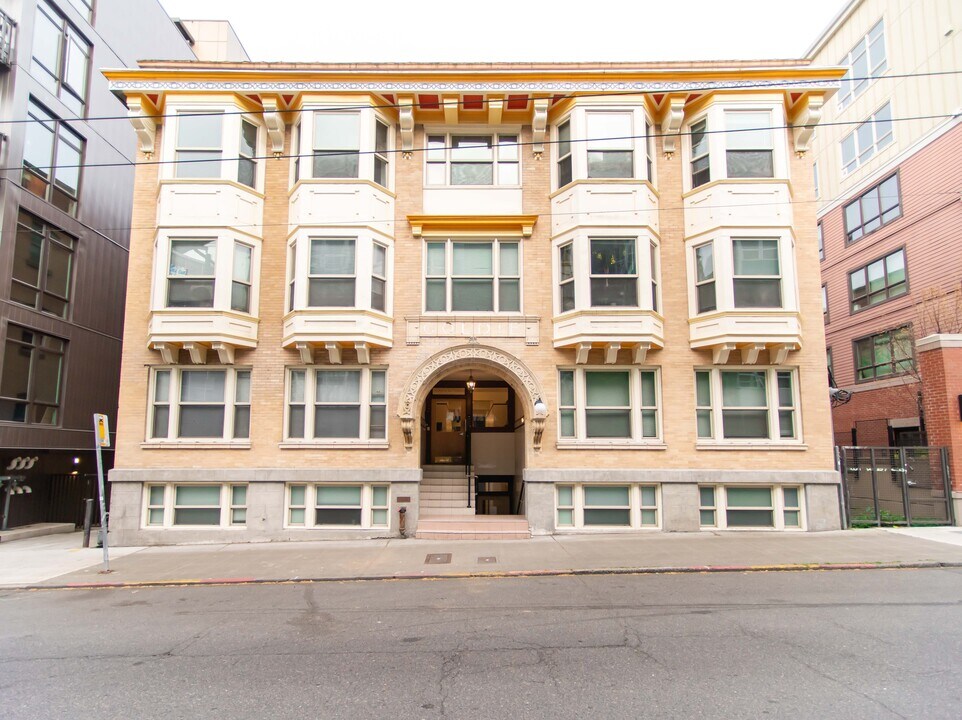 1521 15th Ave in Seattle, WA - Building Photo
