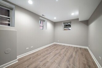 1252 W Carmen Ave, Unit G in Chicago, IL - Building Photo - Building Photo