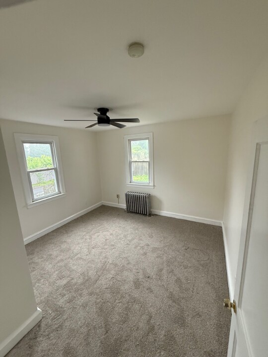 1428 Durham Rd in Langhorne, PA - Building Photo