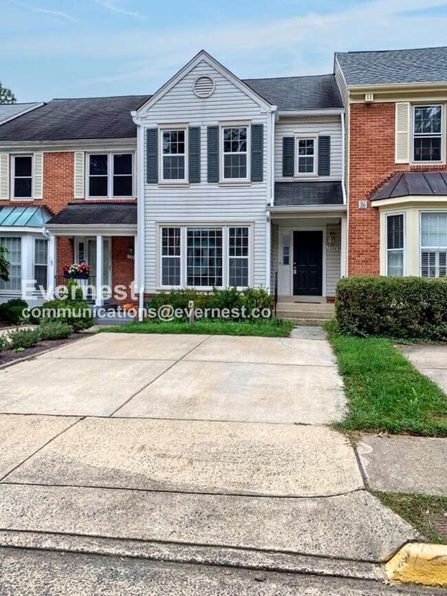 property at 7386 Hidden Knolls Ct