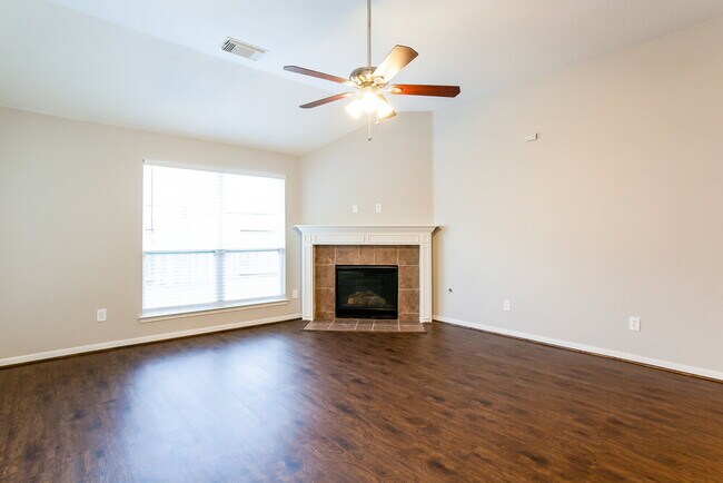 4227 Forest Rain Ln in Humble, TX - Foto de edificio - Building Photo