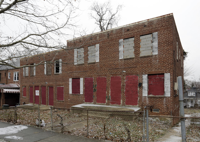 1648 V St SE in Washington, DC - Foto de edificio - Building Photo