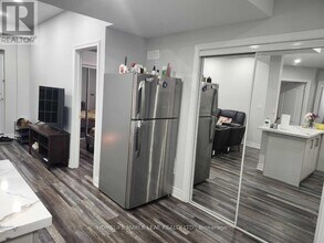 77 Brushwood Dr in Brampton, ON - Building Photo - Building Photo