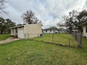 234 Jasmine St in Lake Jackson, TX - Building Photo - Building Photo