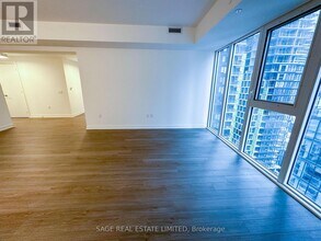 357 King St W in Toronto, ON - Building Photo - Building Photo