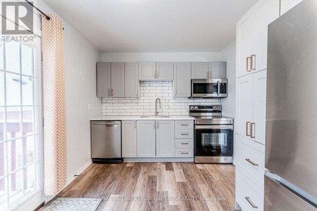 5 Herrell Ave in Barrie, ON - Building Photo - Building Photo