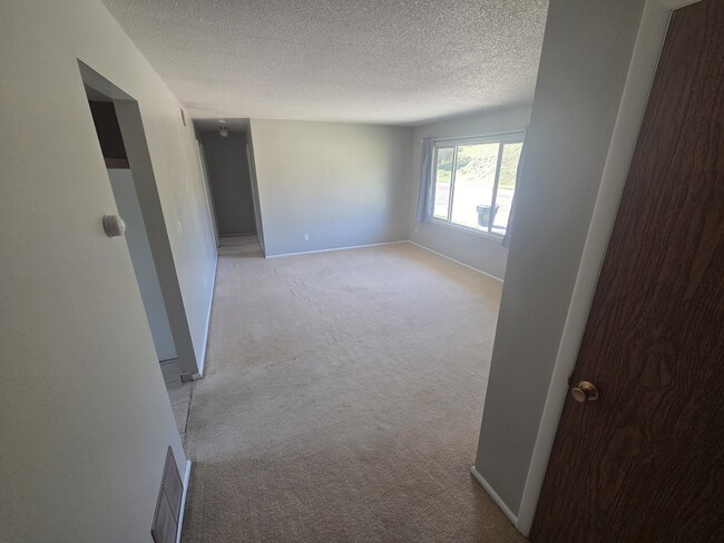 1405 5th Ave, Unit D in Havre, MT - Building Photo - Building Photo