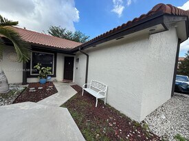 14980 SW 49th Ln in Miami, FL - Building Photo