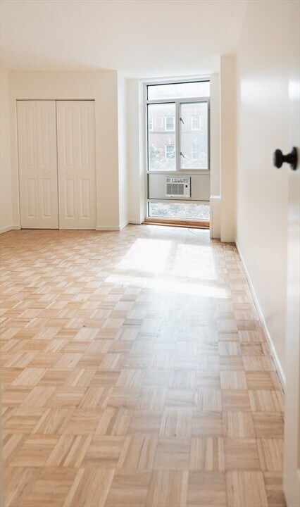 19 Winchester St in Brookline, MA - Building Photo