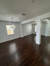 9761 Lake District Ln in Orlando, FL - Building Photo - Building Photo