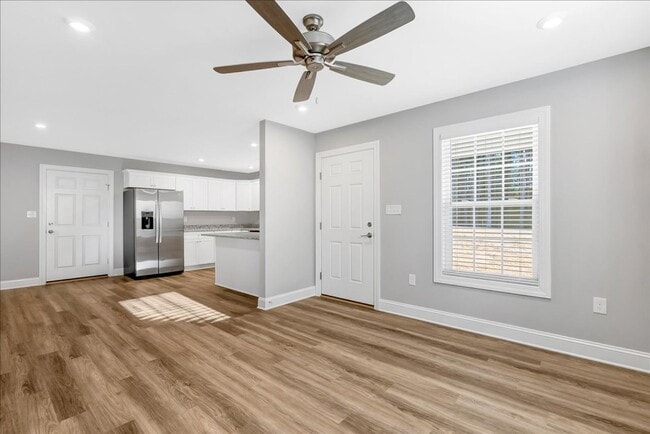 38 W 3rd Ave in Alberta, VA - Building Photo - Building Photo