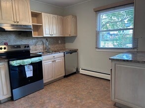 21 Bridge Ln in Hicksville, NY - Building Photo - Building Photo