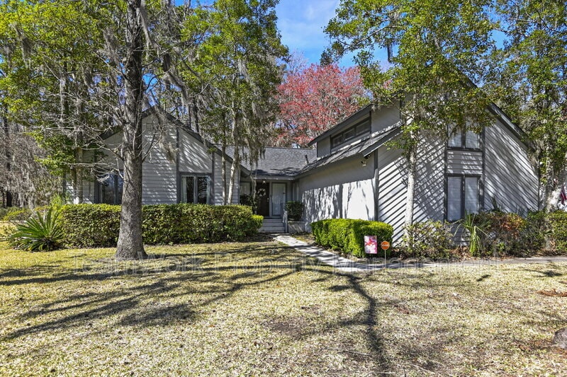 18 Shadowmoss Pkwy in Charleston, SC - Building Photo