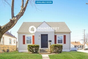 258 N 16th Ave in Beech Grove, IN - Building Photo