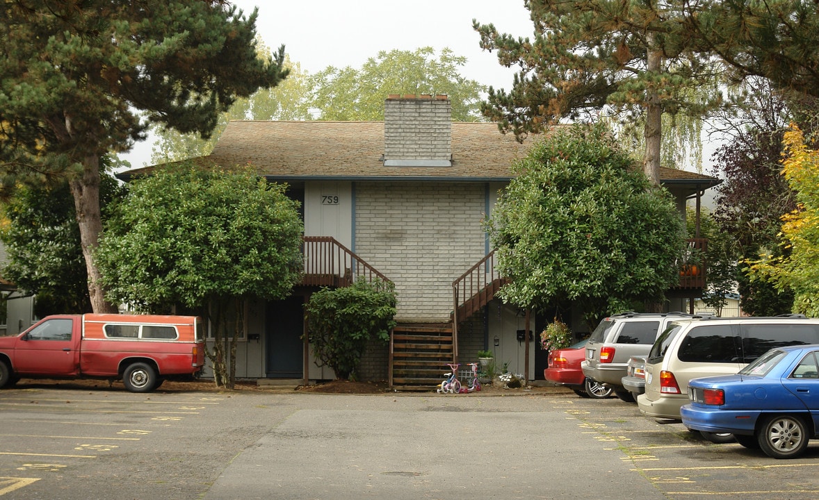 755-761 Gerth St NW in Salem, OR - Building Photo