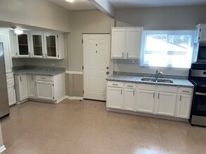 714 Broadway Ave in Melrose Park, IL - Building Photo - Building Photo