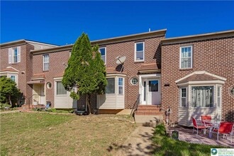 1405 Presidential Dr in Fullerton, PA - Building Photo - Building Photo