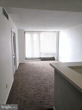 801 Pennsylvania Ave NW-Unit -1210 in Washington, DC - Building Photo - Building Photo