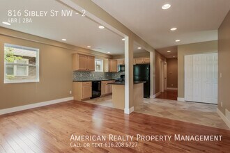 816 Sibley St NW in Grand Rapids, MI - Building Photo - Building Photo