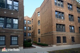 1448 W Byron St, Unit M373 Apartments