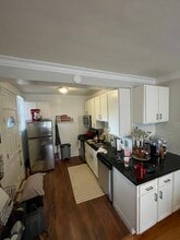 631 W ROSCOE St, Unit c2 in Chicago, IL - Building Photo - Building Photo