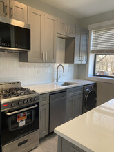372 Hazel Ave, Unit D6 in Glencoe, IL - Building Photo - Building Photo