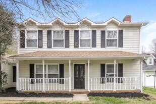 2416 Haybrook Ln in Charlotte, NC - Building Photo