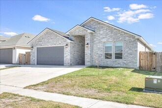 4126 Azali Dr in Corpus Christi, TX - Building Photo - Building Photo