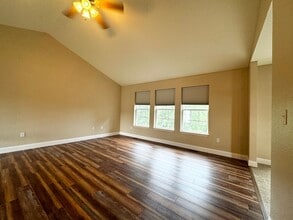147 Kale Ct in St. Robert, MO - Building Photo - Building Photo