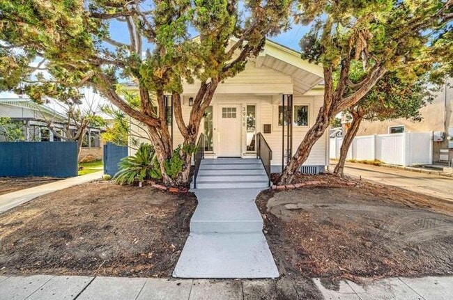 property at 3918 Brant St