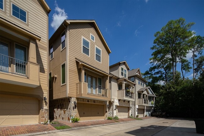 1231 Creekside Acres Ct in Houston, TX - Building Photo - Building Photo