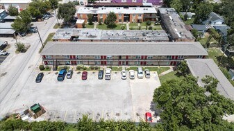 1907 Dismuke St in Houston, TX - Building Photo