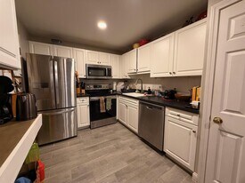 326 Broadway, Unit 19 in Somerville, MA - Building Photo