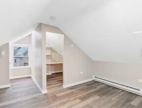 244 Veazie St in Providence, RI - Building Photo - Building Photo