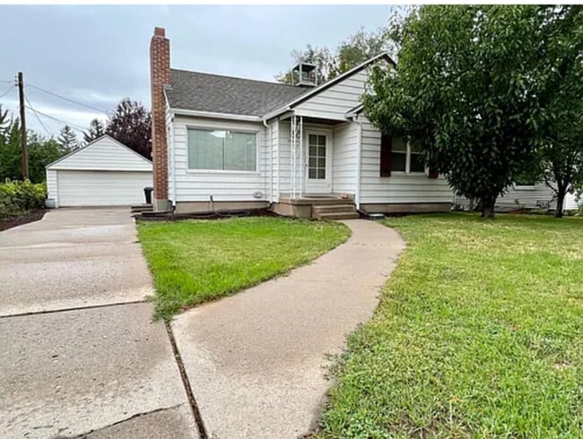 3230 S 1940 E in Salt Lake City, UT - Building Photo - Building Photo