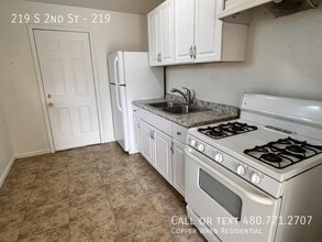 219 S 2nd St in Avondale, AZ - Building Photo - Building Photo