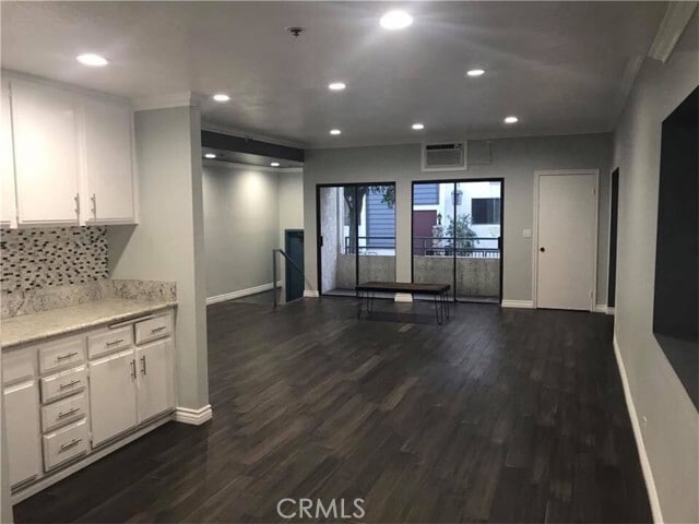 property at 720-724 W 4th St