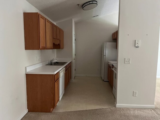 property at 901 Hanahan Ct