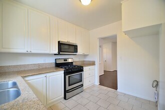 4710 166th St in Lawndale, CA - Building Photo - Building Photo