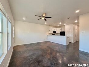 6938 Crestway Rd in San Antonio, TX - Building Photo - Building Photo