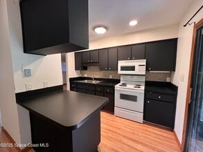 810 Vantage St SE in Palm Bay, FL - Building Photo - Building Photo