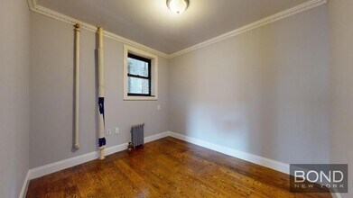 396 E 10th St in New York, NY - Building Photo - Building Photo